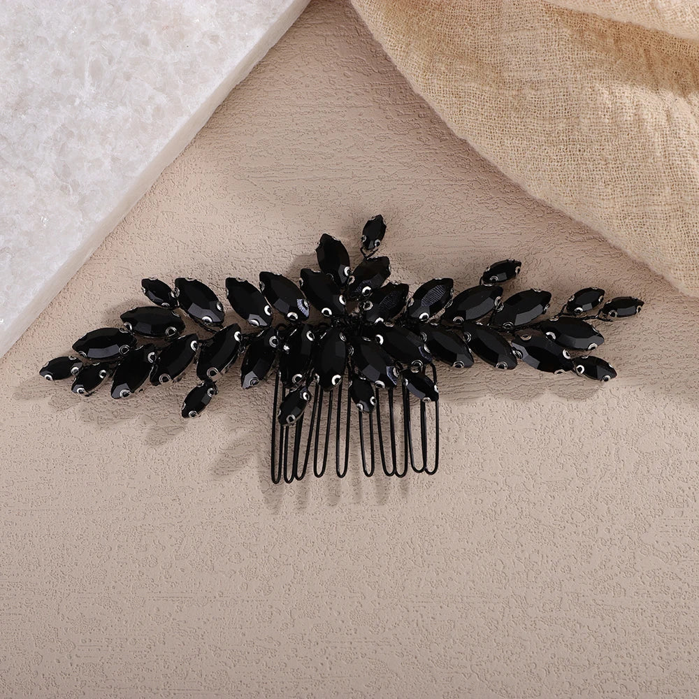 Leonora Comb