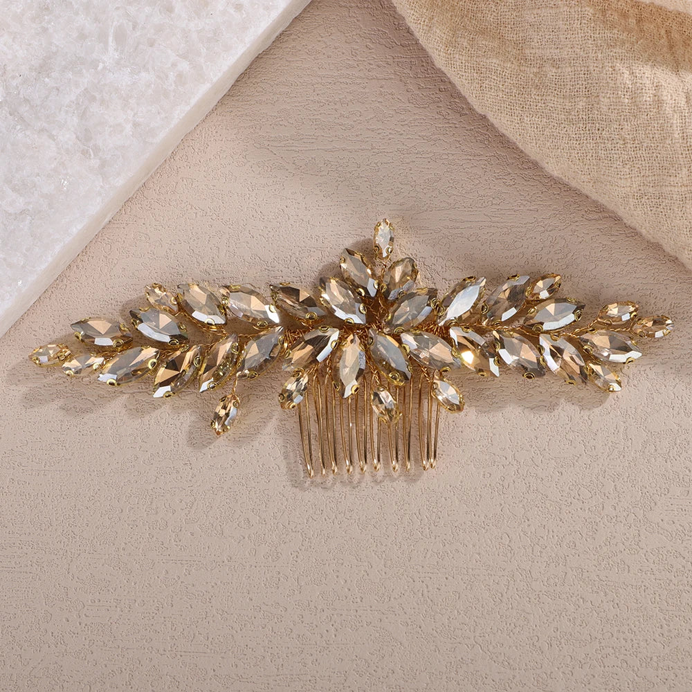 Leonora Comb