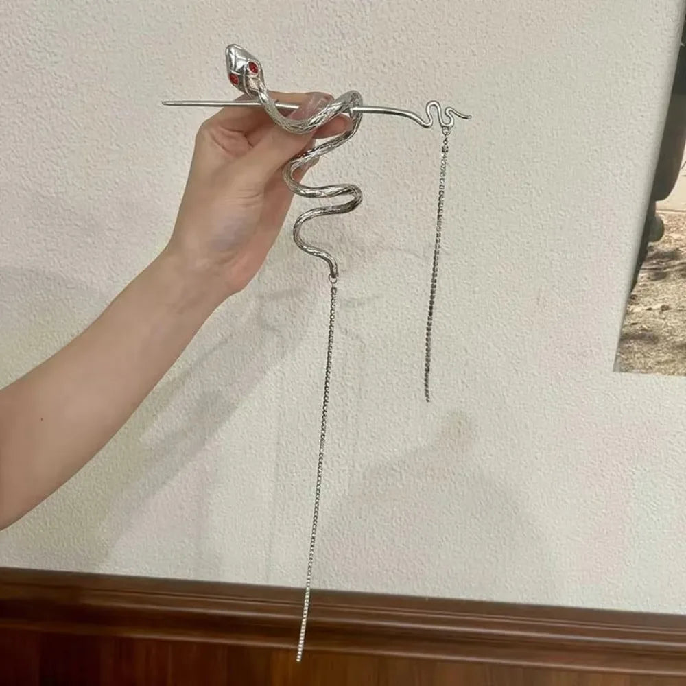 Red Eye Snake PinChain