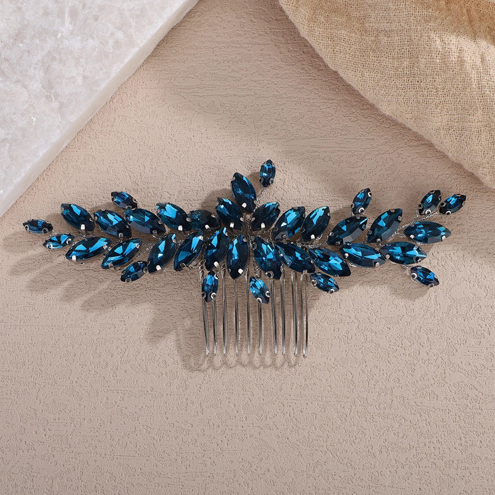 Leonora Comb