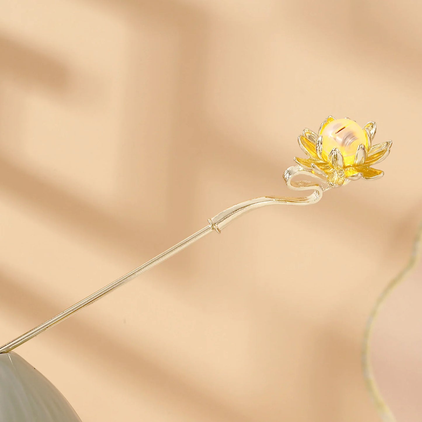 Luminous Flower Hairpin